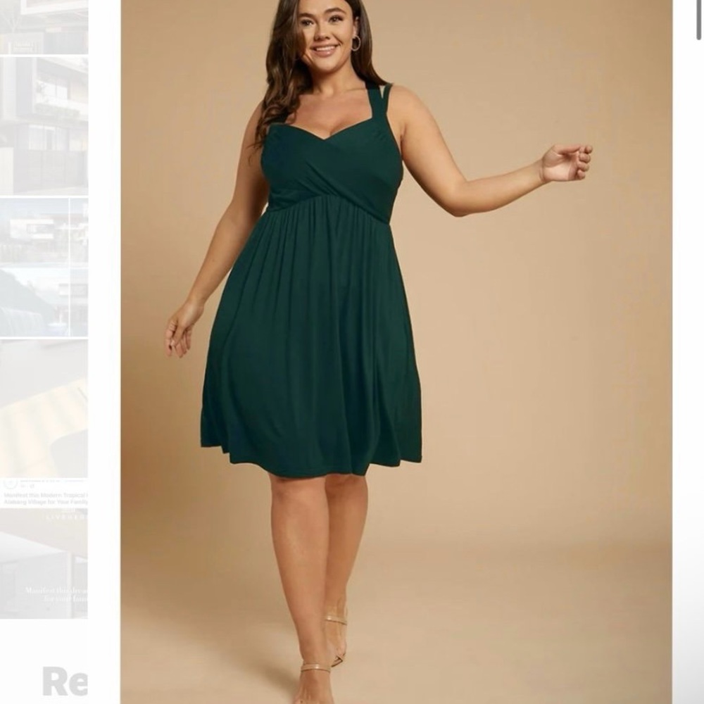 Elegant Green Sleeveless Dress